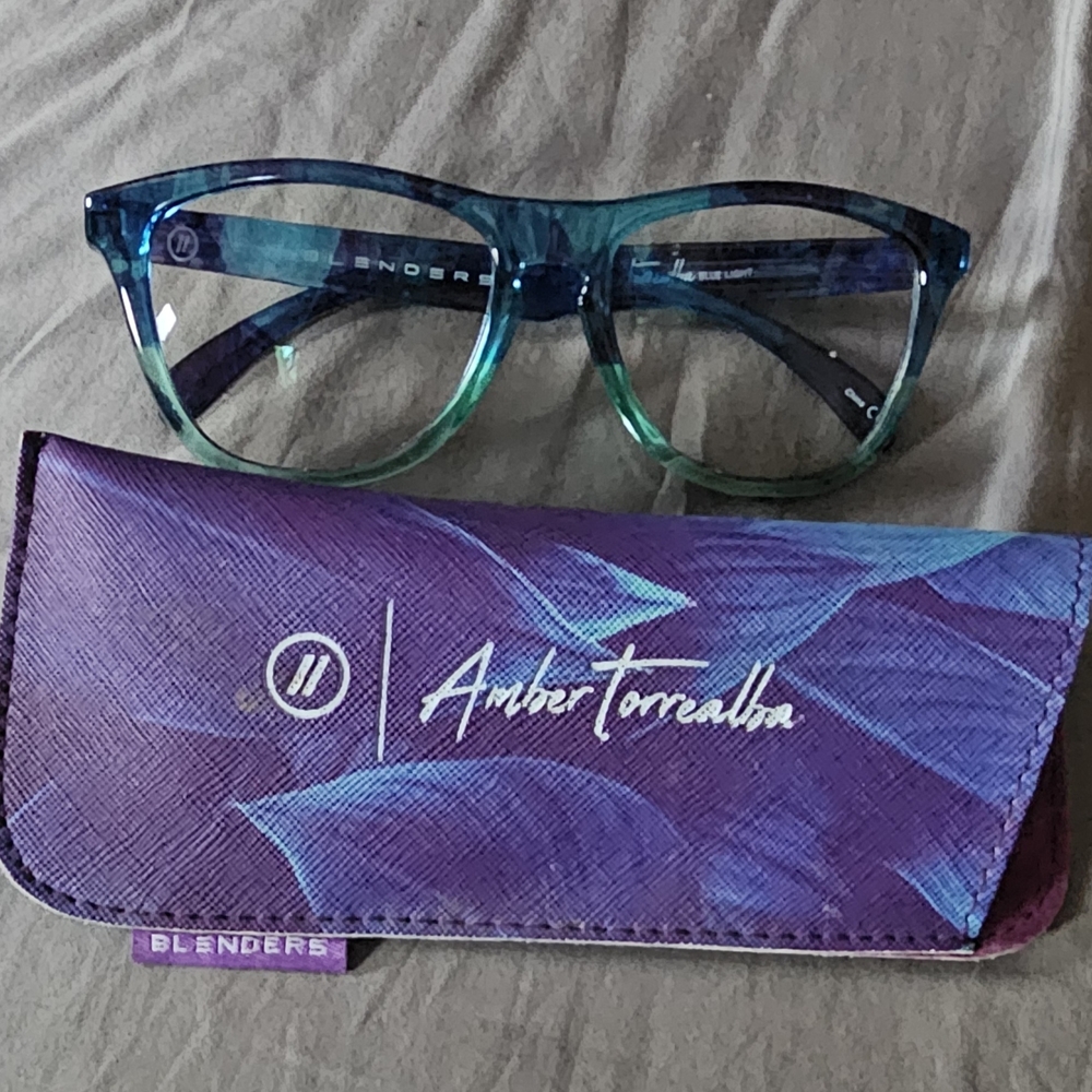 Blenders Blue and Purple Glasses with Case